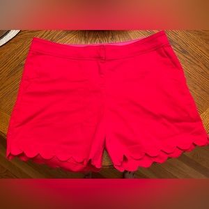 Isaac Mizrahi Womens Red scalloped leg shorts size 14